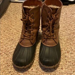 Knock off duck boots